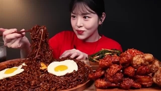 فود اسم بوکی _ جاجانگمیون و مرغ سوخاری