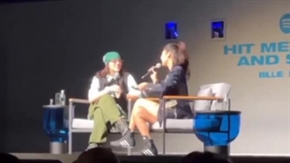 منتشر شده از جنی و بیلی آیلیش در مراسم اسپاتیفای