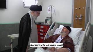 عیادت رهبر معظم انقلاب از حضرت آیت‌الله مکارم شیرازی