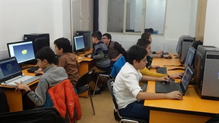 نمونه هایی از تمرین های استانداردِ طراحی صنعتی و مدل سازیِ سه بعدی دیجیتالِ آینده کاوان ما...