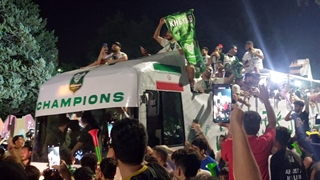 تیم خیبر با جام قهرمانی به داخل شهر آمد
