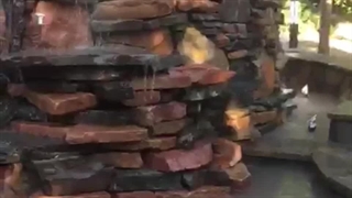 نصب آبنما با سنگ مالون