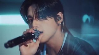 اجرا آهنگ Empty Box از Ateez + زیرنویس فارسی