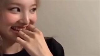 چیزی‌نیست‌فقط‌با‌یه‌چشمک‌اون‌اینطوری‌میشم: