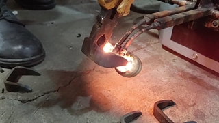 اپند نوآوری | سخت کاری قطعات خاص دو شاخ