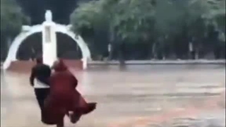 بدو کلنسی مادرمرده بدو بدو