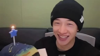 چان میخواد لایو بذاره ❣ღ