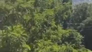 لحظه برخورد متوالی موشک های روسی با ساختمان هایی در کی یف، اوکراین