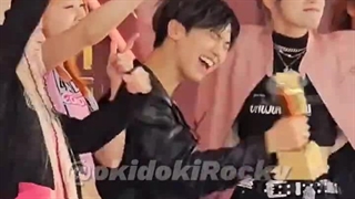 کات های منتشر شده از راکی و گروه BEBE در immortal songa به همراه جایزش