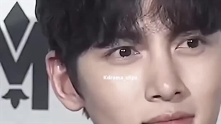 ووکی : جوون‌تر که بودم زیاد سلفی میگرفتم !