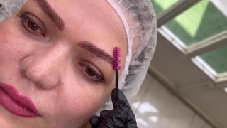 ابرو زیبا به زیبایی چشمانتون کمک میکنه