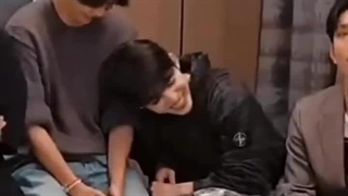 ایا بنظرتون نیازی به حرف من هست ؟ خودش گویای همه چیزه