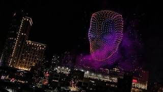 نمایش پهپاد و آتش بازی، کامیک کان سن دیگو، ددپول و ولورین | نمایش کامل، نمای هوایی