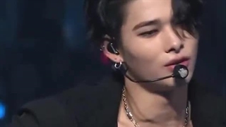 چقدددد قشنگگگگ حرف میزنهههههه مکنه ددی…عفففف