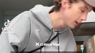 حتی مامانم منم میگه هیونجین و ته یونگ از این دوتا بهتر و سر ترن اینا چطور همچین فکری کردن نمیدونم