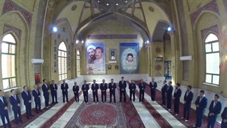 اجرای سرود سوره های سرخ 2 توسط گروه همخوانی محمد رسول الله(ص)