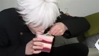 و بله. موهامو سفید کنم؟