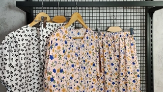 ست تیشرت و شلوار طرحدار نخی