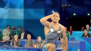 رقص تک دست رحمان عموزاد پس از صعود به فینال المپیک