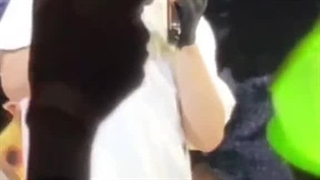 یکی همچین کنسرتی مخوامم:)