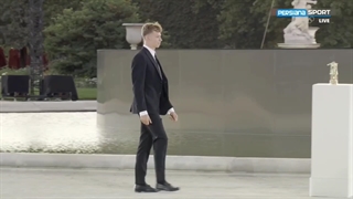 شروع مراسم اختتامیه المپیک 2024 پاریس و خاموش شدن مشعل توسط شناگر فرانسوی