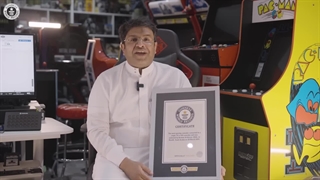 رکورد جهانی شکسته شد؛ اتصال 444 کنسول به یک تلویزیون!