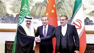 14030525: قرارداد نظامی آمریکا با عربستان و بازی جدید بن سلمان در سوریه