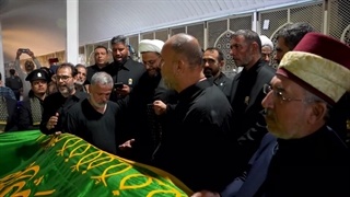 پرچمِ سبزِ رضوی در خط مقدمِ خدمت به زائرانِ امام حسین(ع)