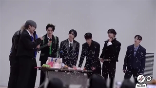 قسمت 67 SKZ Talker از STRAY KIDS همراه زیرنویس فارسی آنلاین ♡♡ کپ