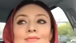 آواز خوانی یکتا ناصر  پشت فرمون