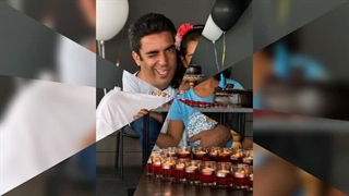 منوچهر هادی در کنار دخترش در تولد ۵۲ سالگیش