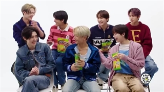 برنامه Swap Favorite Snacks با حضور انهایپن + زیرنویس فارسی