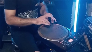 اجرای اهنگ شاد قری با سمپل تمبک و پرکاشن هندسونیک توسط حسن مهدوی