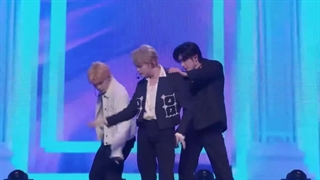 اجرای kill the romeo زیروبیسوان در شوکیس کامبک + زیرنویس فارسی