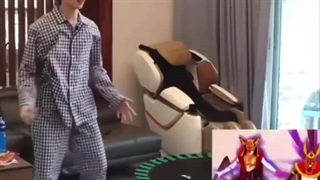 نمیزارم این رقص بومگیو با اهنگ ارش یادتون بره:خنده: