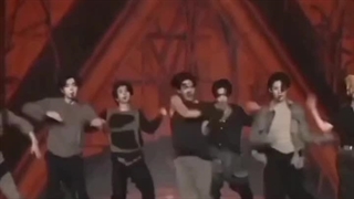 جوری که مردم تو سال 1999 لایو میخونن: