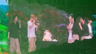 با کیک تموم شدن تورو جشن گرفتن:)