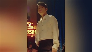 رقص جونگ هه این :خوشتیپ: (این بششهههه چه خوب میرخصههه:خنده: ینی اگه شوهل آیندم اینجوری نرخصه میخوام صد سال سیاه نیاد:خنده:)