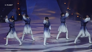 شنیدم دنبال این کنسرت تی اکس تی و این ورژن شوگر راش راید(Sugar Rush Ride) بودید من خودم بشخصه تا دیروز در به در دنبالش بودم