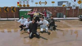 موزیک ویدیو left and right  از سونتین 