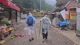 از 1600 پله بالا رفتیم |دهنمون سرویس شد!!! (کام تا لام)