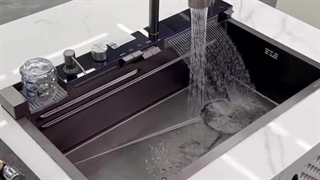 سینک ظرفشویی استیل پیانویی (آبشاری) - ترکیبی از زیبایی و کارایی!