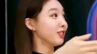 تولد نایون مبارک. کپشن