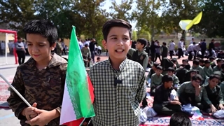 در تجلیل از عملیات موشکی وعده صادق ۲ دانش آموزان پسرانه امام رضا (ع)