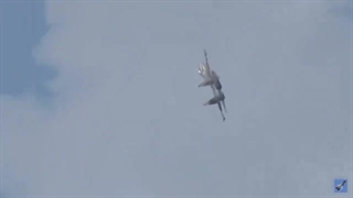 انجام مانور کبرا توسط جنگنده سوخوی روسی