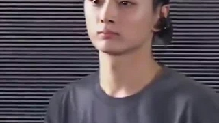 اینجا جی یه جوریه که انگار میگه ماشین اسباب بازی‌م رو بدین