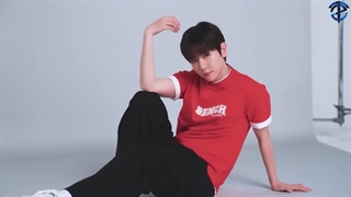 تماشای پشت‌صحنه‌ی عکسبرداری برند BENCH با حضور بکهیون و زیرنویس فارسی چسبیده