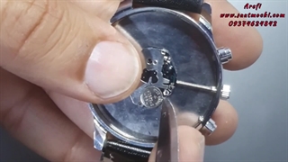 تعویض باتری ساعت مچی در 2 دقیقه