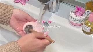 نحوه تمیز کردن براش های آرایشی balutt.com