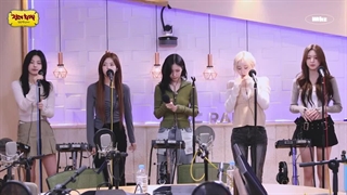 اجرای ITZY آهنگ Gold در برنامه رادیویی ♡♡